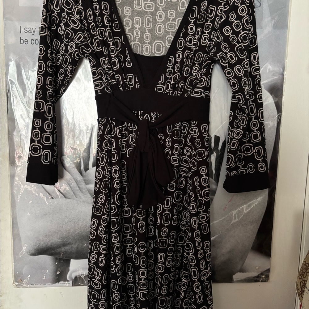 Love Rocks Black and White Geometric Long Sleeve Dress
